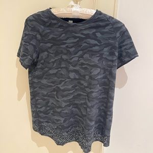 Lululemon Camo Top NEVER WORN